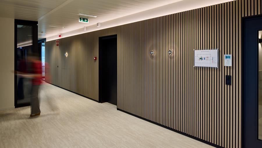 Un aménagement complet élève une agence bancaire de Namur au rang de référence