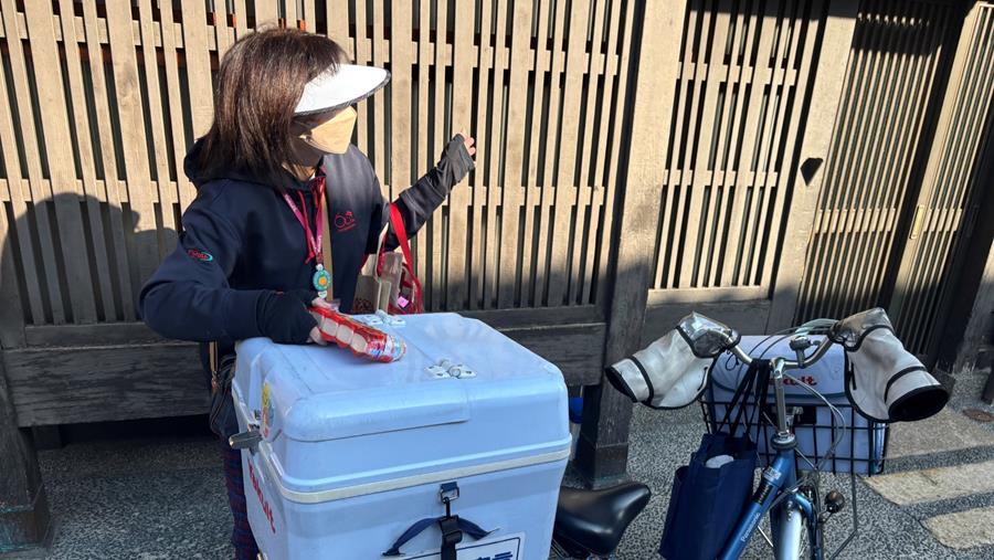 Au Japon, les « Yakult Ladies », petites portes vers la première ligne de soins